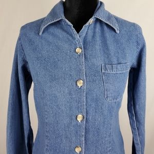 Andrew's Blues💙 Lovely fitted denim top. Size Med